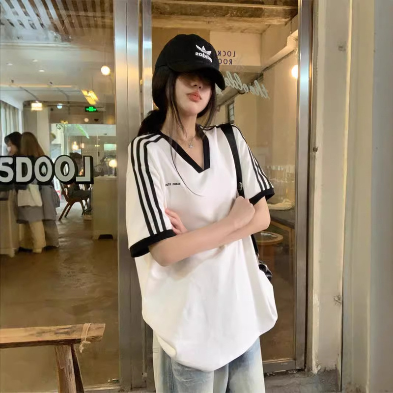 Loose V Neck Contrasting Color Short-Sleeved T-Shirt for Women Summer 2025 New Design Mid-Length Casual Pullover Versatile Top