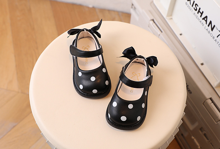 Mädchen Kleine Leder 2022 Frühling und Herbst Neue Kinder Weiche Sohle Polka Dot Casual Walking Bogen Prinzessin Schuhe_voghion.com