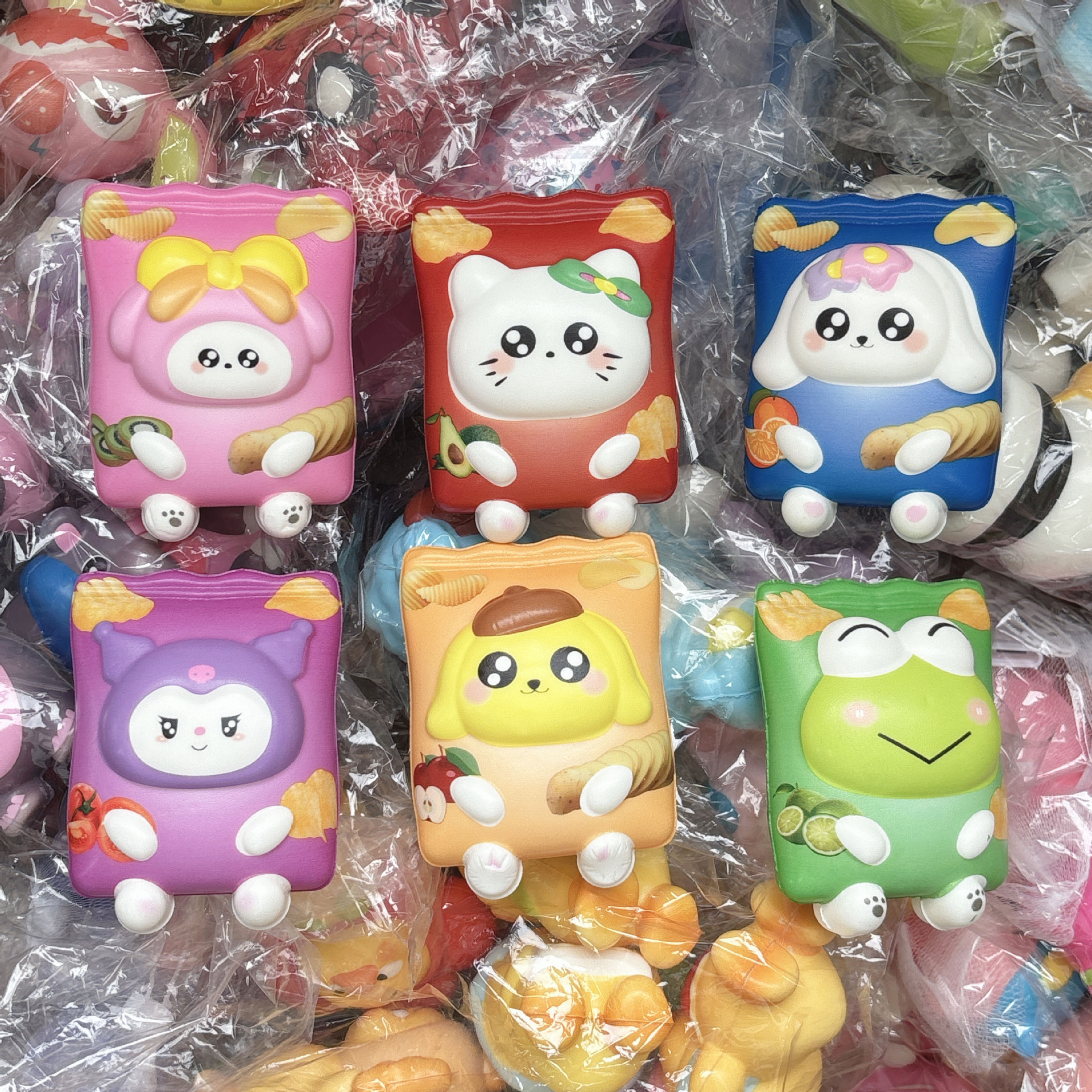 산리오 감자칩 랜덤배포 (9cm 메쉬백)