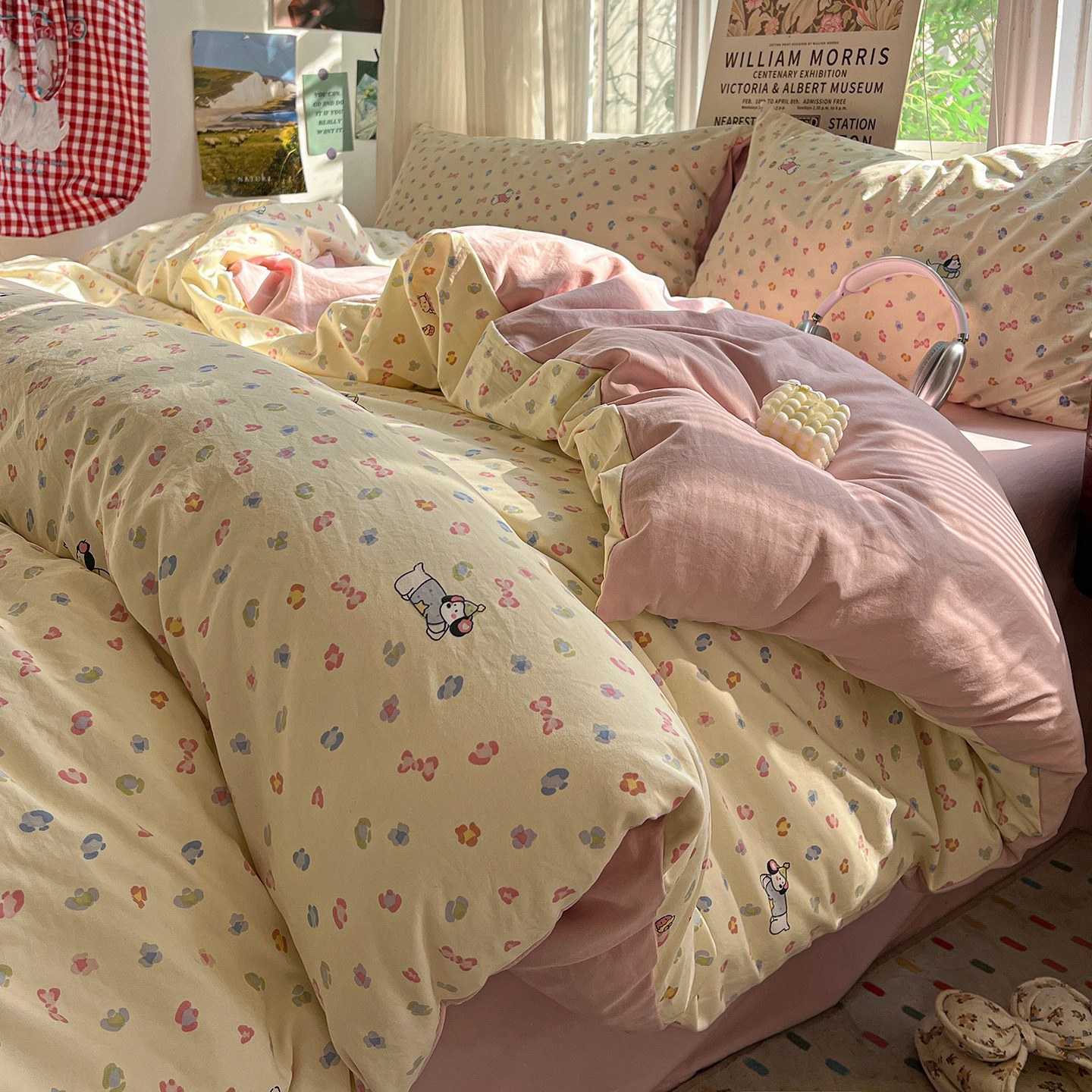 Una clase de cama ultra suave cuatro piezas de grado madre-infantil puede dormir desnudo sábanas cubierta de cama dormitorio de estudiantes tres piezas