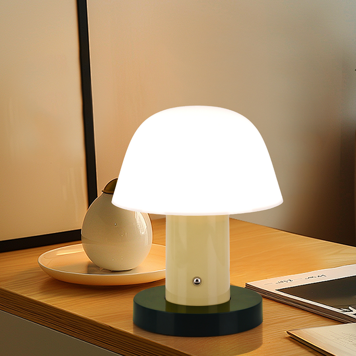 Diseño danés creativo lámpara de escritorio de hongos lujosa lámpara de escritorio recargable nórdica inalámbrica táctil dormitorio cabecera luz de noche