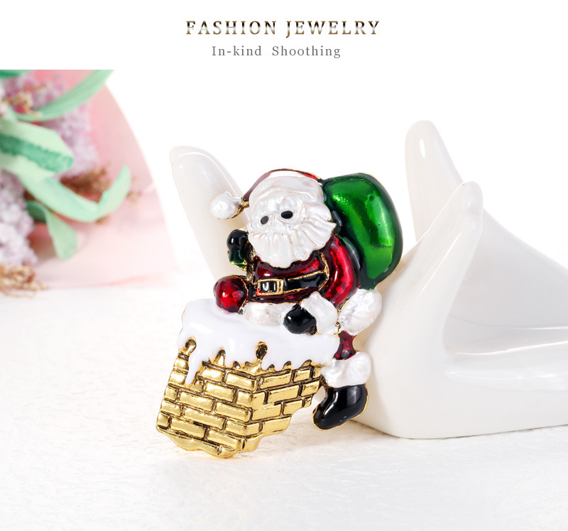 New Christmas Brooch Jewelry Alloy Dripping Cartoon Holiday Santa Corsage Wholesale display picture 4