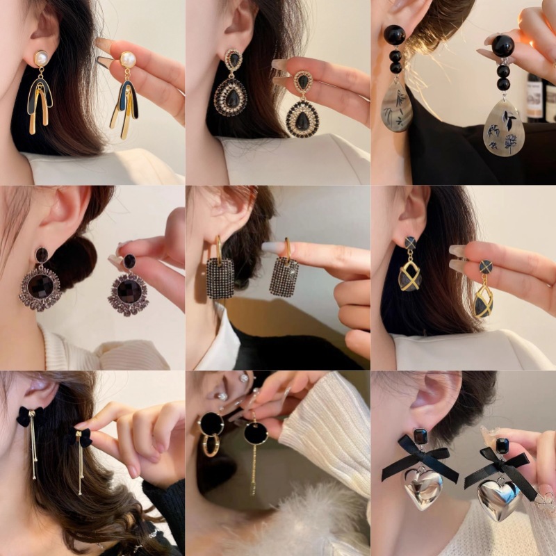 Fashionable black small design elegant universal earrings with…