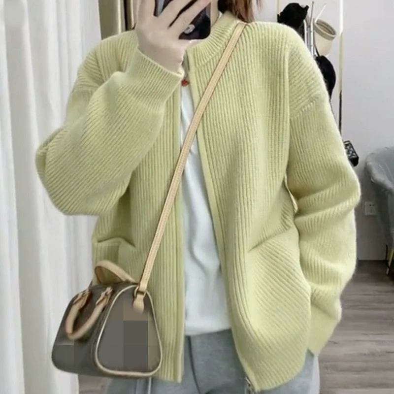 Женский вязаный кардиган, новинка весны 2023 года, облегающее однотонное Короткое женское пальто в Корейском стиле с круглым вырезом и двойной молнией