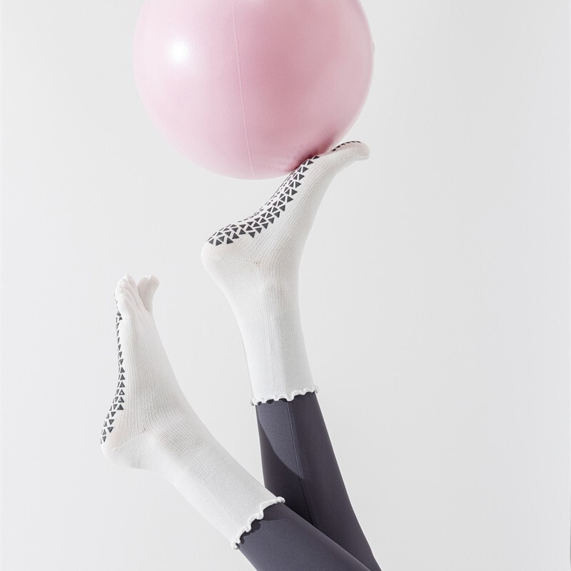 Cross-Border Women's Socks, Mid-Length Cotton Sports Five-Toe Pilates Non-Slip Split-Toe Yoga Fitness Running Ruffle Socks