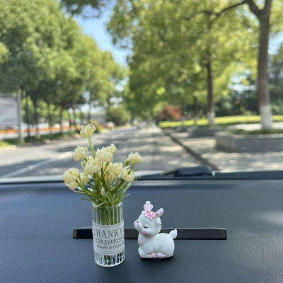Car ornaments, 2024 new fresh car