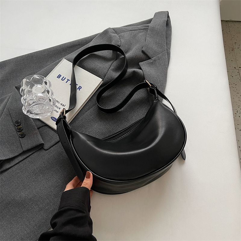 Women's Korean Style, Contrasting Color Texture, Underarm 2024 Autumn Winter New Trendy Retro Dumpling Bag, Versatile_voghion.com