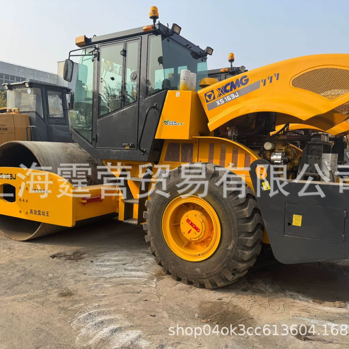 Продается новый дорожный каток XCMG (90% новый), б/у дорожный каток XCMG 16 тонн, б/у дорожный каток XCMG с полным комплектом моделей.