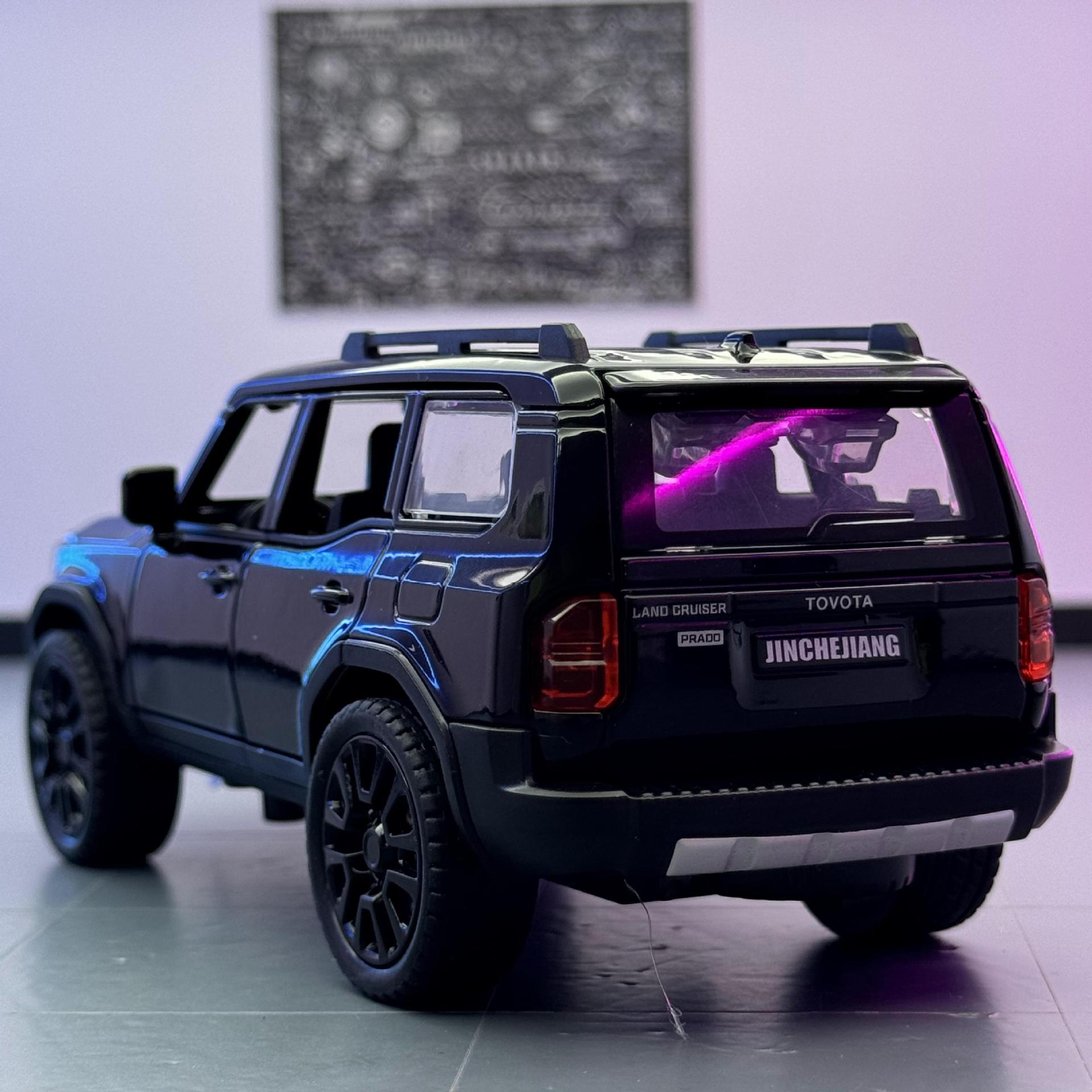 Li Jiaxin Modelo de coche de aleación 1:32 Pula Duo Vehículo todoterreno Luz y sonido atrás Coche de juguete Modelo de sonido Adornos al por mayor