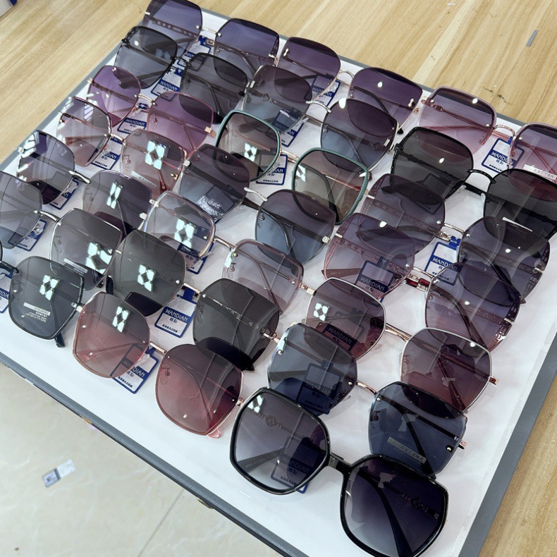 2026er Modell Metall-Nylon-Polarisierte Sonnenbrillen für Damen mit hochwertiger UV-Schutz und schmalem Gesichtseffekt, trendige Nylon-Sonnenbrillen