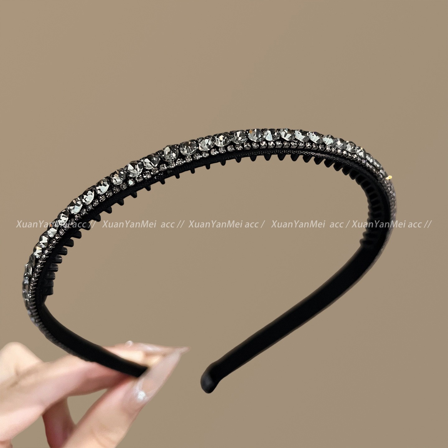 Gray sparkling diamond three-row diamond headband