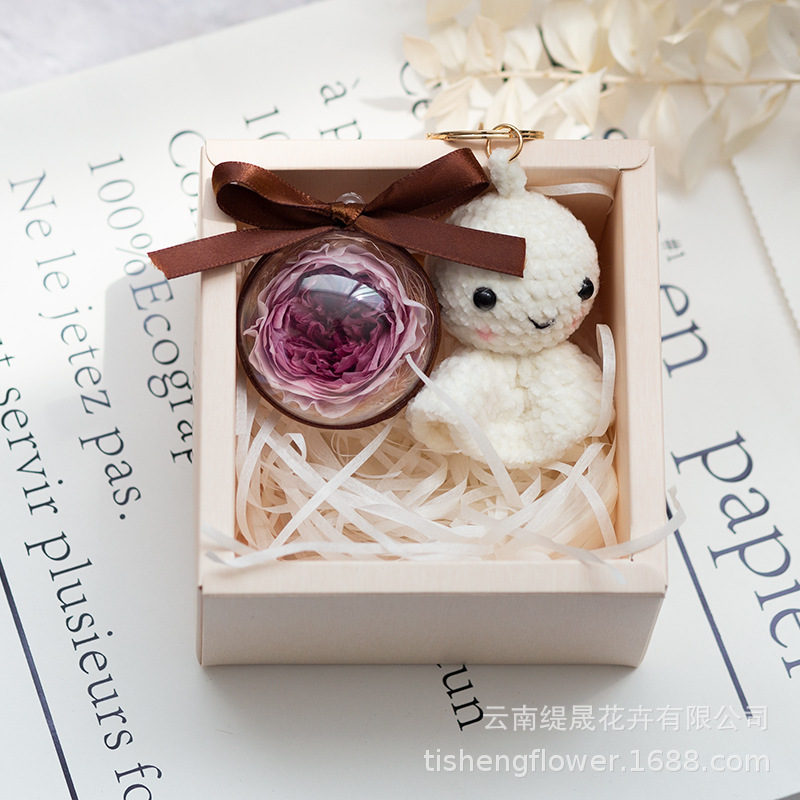Llavero de flor eterna al por mayor colgante terminado ramo de flores secas Caja de regalo de San Valentín regalo de mano de novias regalo de bendición