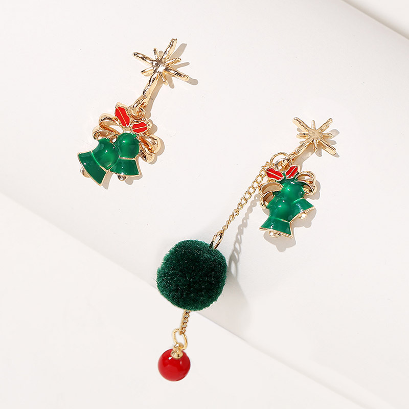 Creative Trend Long Hair Ball Dripping Oil Christmas Earrings European And American Holiday Earrings display picture 3