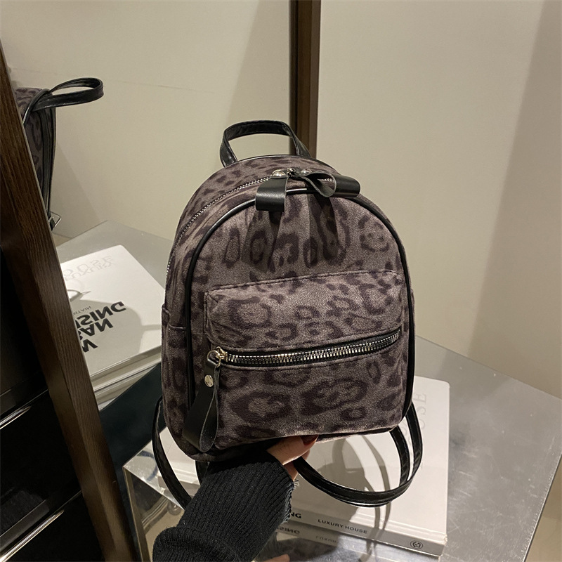 Otoño y invierno super caliente nicho leopardo mochila de mujer 2024 nueva mochila universal exquisita mini mochila