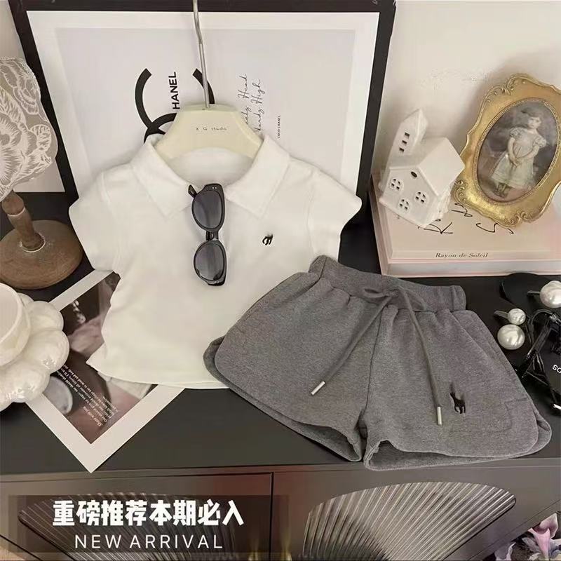 Korean-Style Summer Hot-Selling Girls' Outfit Set: Short-Sleeve Polo Shirt and Wide-Leg Shorts Children's Sportswear