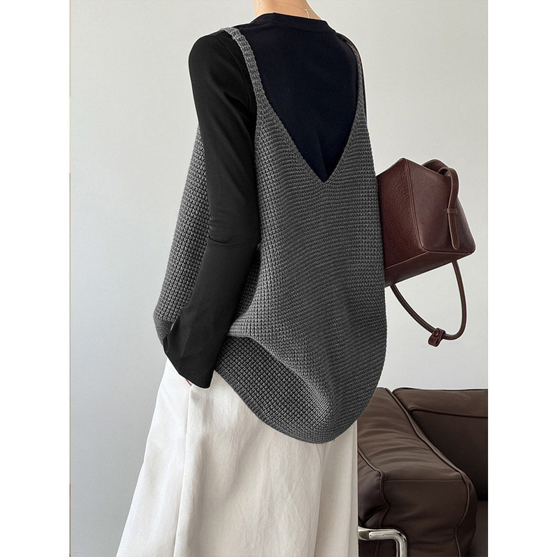 Korean Chic Early Spring Casual Loose Pocket Sweater Vest for Women, Deep V-Neck Knitted Camisole Outerwear Top Korean Chic Early Spring Casual Loose Pocket Sweater Vest for Women, Deep V-Neck Knitted Camisole Outerwear Top