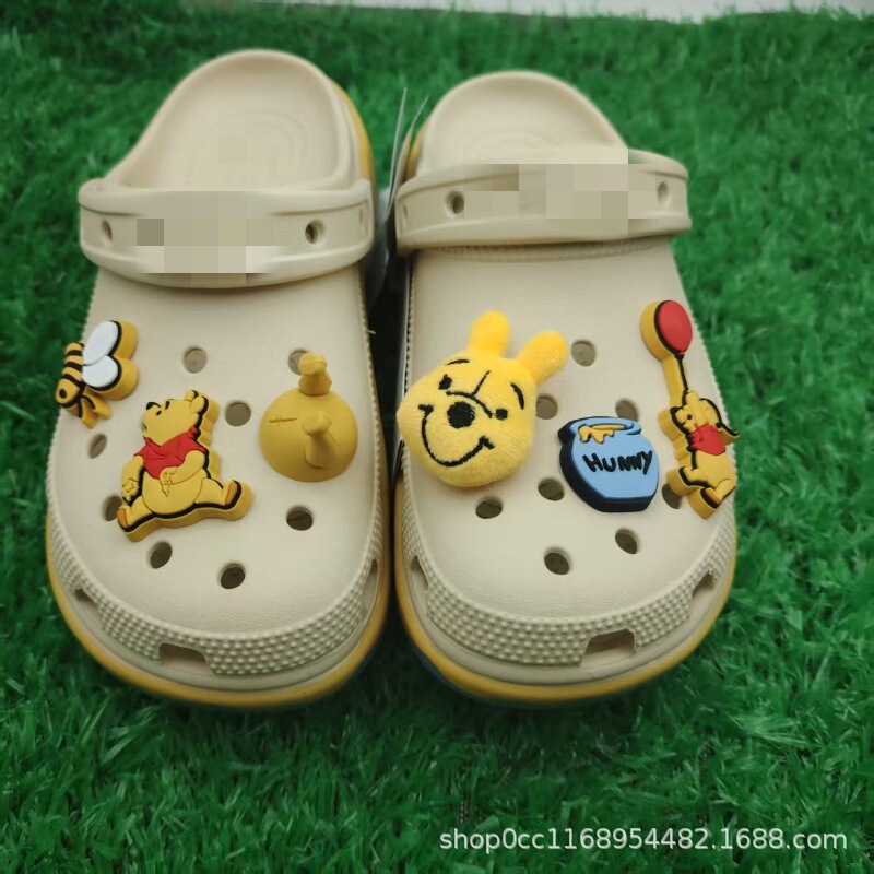 New Winnie the Pooh Cloud Croc Shoes Non-Slip Breathable Lightweight Slippers Outdoor Home Sandals Plaid Casual Shoes