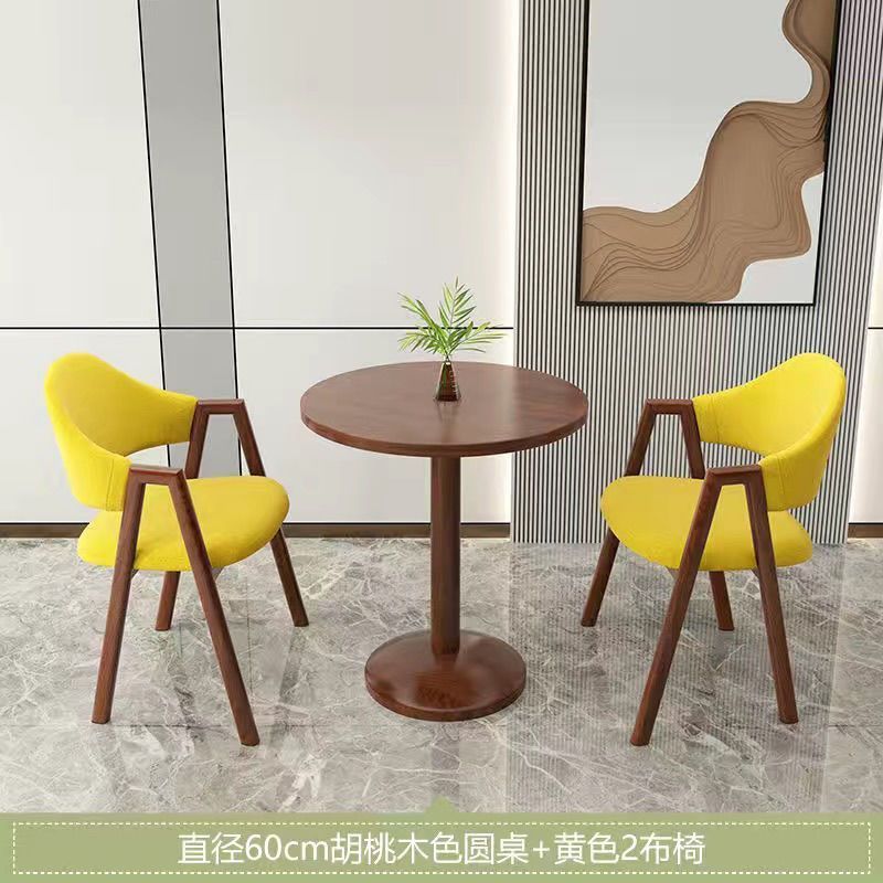 60 원형 테이블 1개와 의자 2개 호두 노란색 천