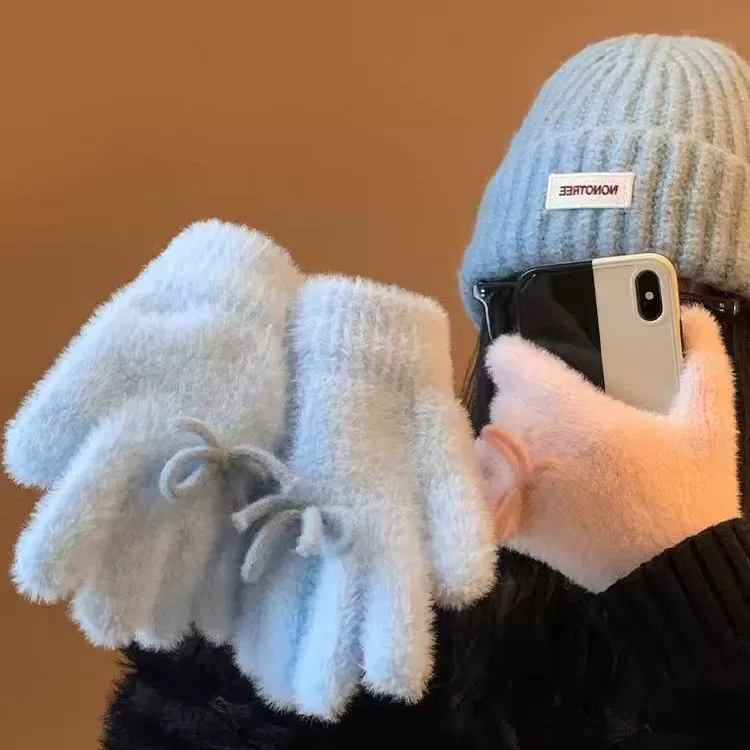 Cute blue knitted velvet gloves with bow, keep warm set