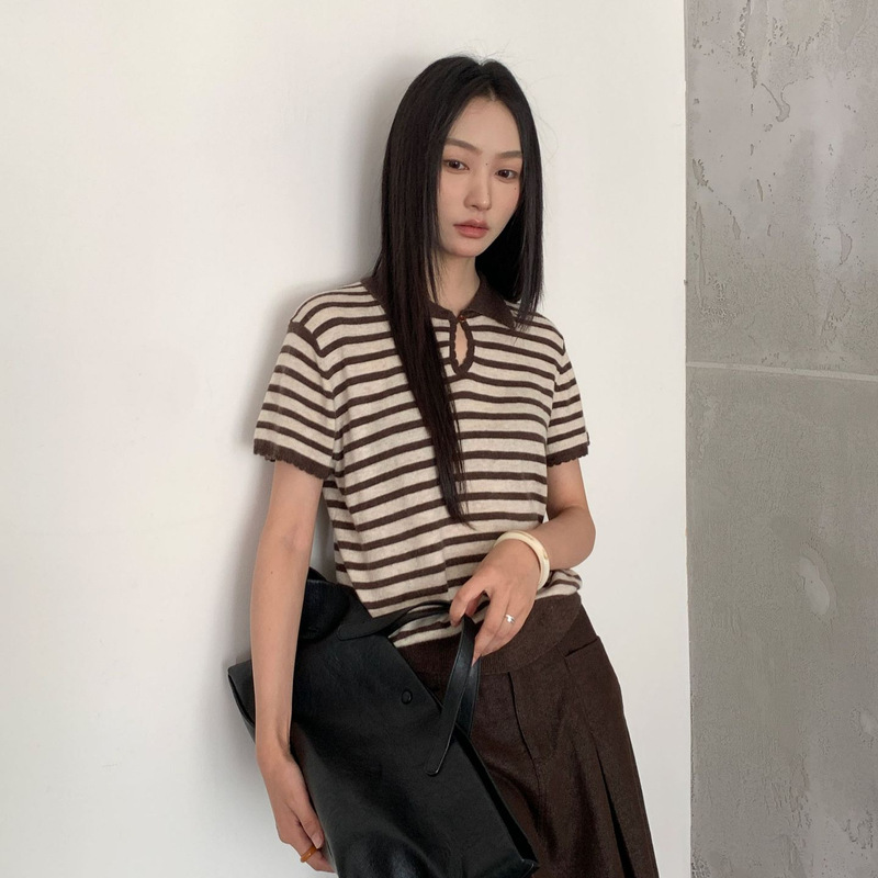 6up Early Autumn Korean Style Contrasting Stripesd Short-Sleeved Sweater 2025 Guangzhou 13 Lines New Normcore Top Lazy 50177 6up Early Autumn Korean Style Contrasting Stripesd Short-Sleeved Sweater 2025 Guangzhou 13 Lines New Normcore Top Lazy 50177