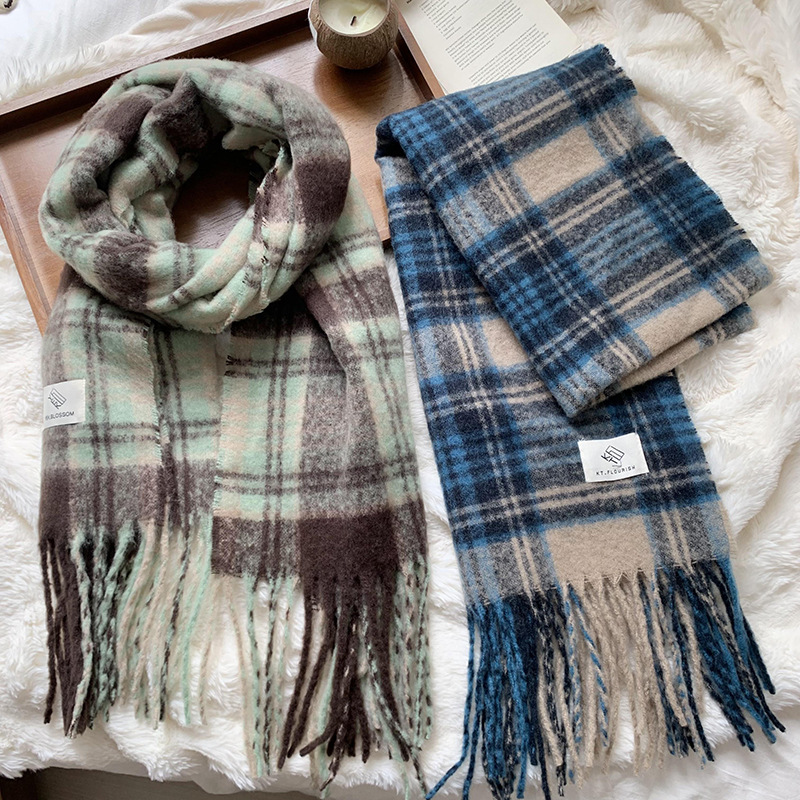 Bufandas para mujeres de alta calidad coreana otoño / invierno 2025 nuevo estilo de imitación de cachemira cuadricada escuela de estilo de suela bufandas cálidas
