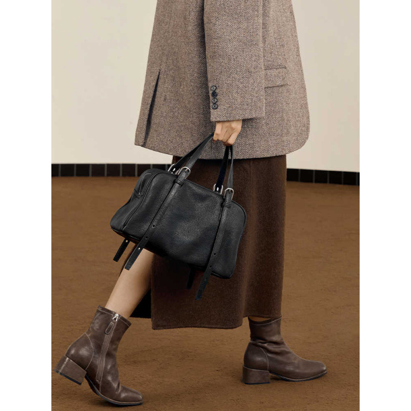 New Vegetable-Tanned Leather Luxury Bowling Bag For Women - Spring Retro Large Capacity Commuter Shoulder Handbag - Thumbnail 4