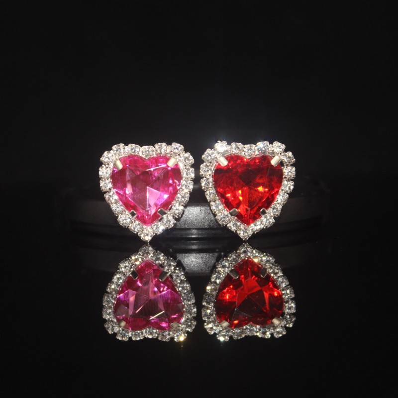 40g Weight Crystal buckle Jewelry Making Type 18 * 20mm Jewelry Making Size Rhinestones Inlay Material DIY Jewelry Accessories Classification 10 PCS/Package Quantity Metal Material Heart Shape Pattern Polished Finish Plating, Inlay Design IG Style, Shiny Style 10 PCS/Package 18 * 20mm Metal Rhinestones Heart Shape Polished Crystal Buckle 3