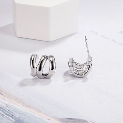 Metal three-layer small hoop earrings niche design high-end temperament earrings  new trendy unique earrings for women