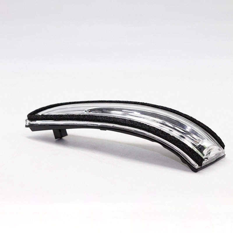 876141S000 Is Suitable for the Rearview Mirror Glass Turn Signal Light of the 2011-2017 Hyundai Accent