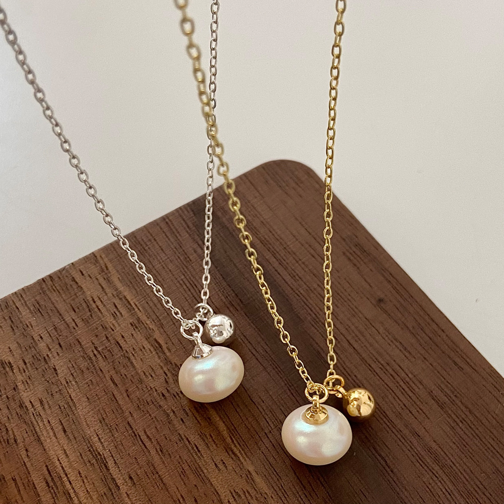 Einfacher Stil Runden Kupfer Überzug Inlay Perle Vergoldet Halskette Mit Anhänger display picture 4