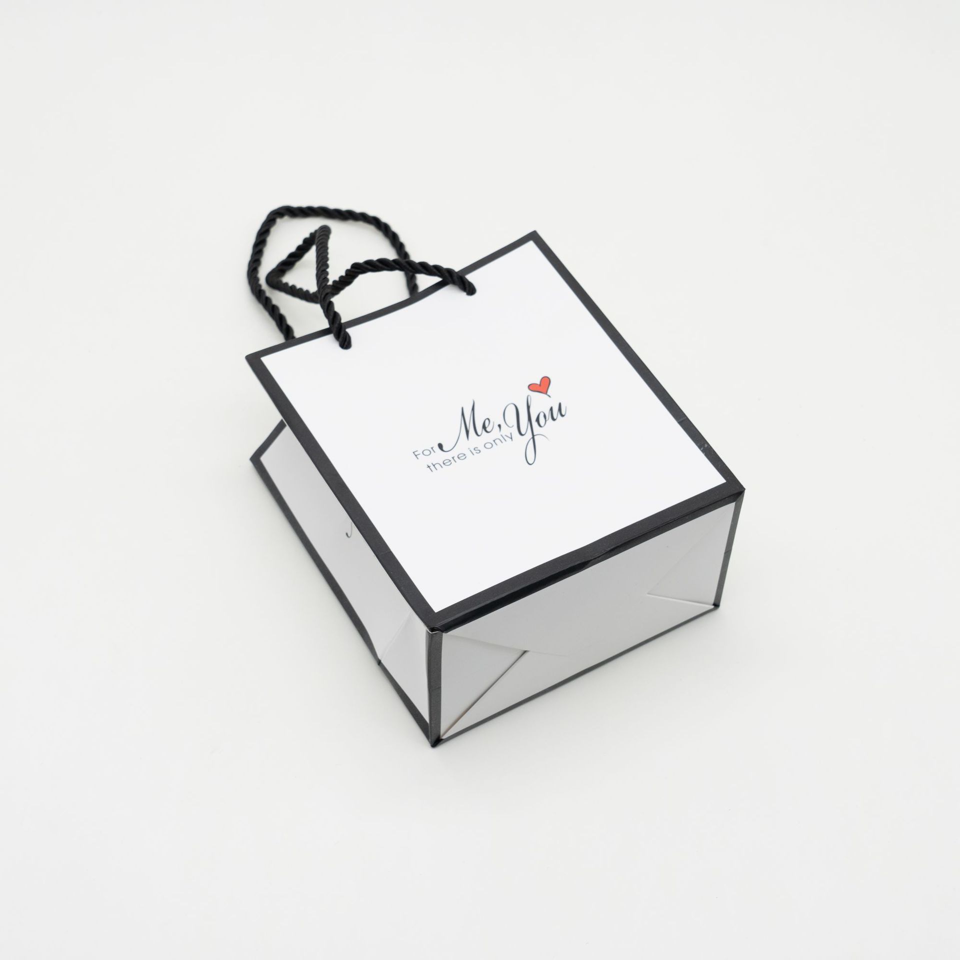 印刷厂手提袋定购牛皮纸袋服装袋奶茶袋企业礼品袋包装袋订购外卖