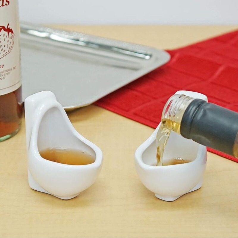 Factory Direct selling funny novelty urine Cup 2 pieces suit ceramic cup 40ml wine glass Amazon hot selling Cup