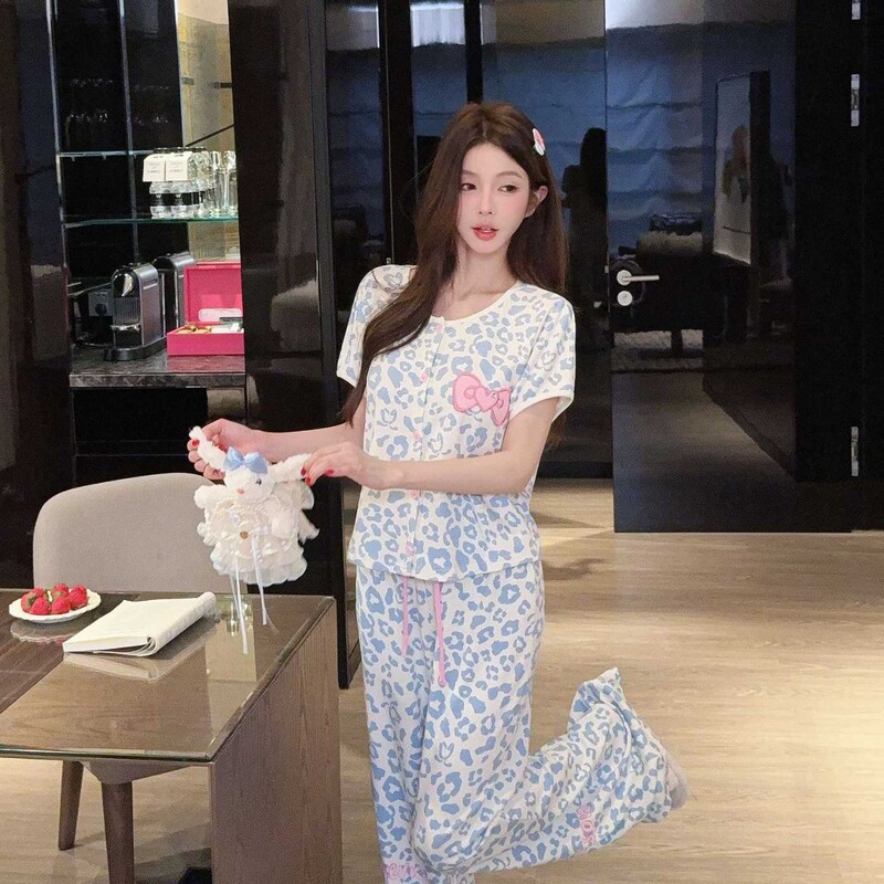 Women's Summer Pajamas Blue Leopard Print Modal Cardigan Comfortable Wearable Short-Sleeve Long Pants Set with Chest Pad Loungewear Women's Summer Pajamas Blue Leopard Print Modal Cardigan Comfortable Wearable Short-Sleeve Long Pants Set with Chest Pad Loungewear