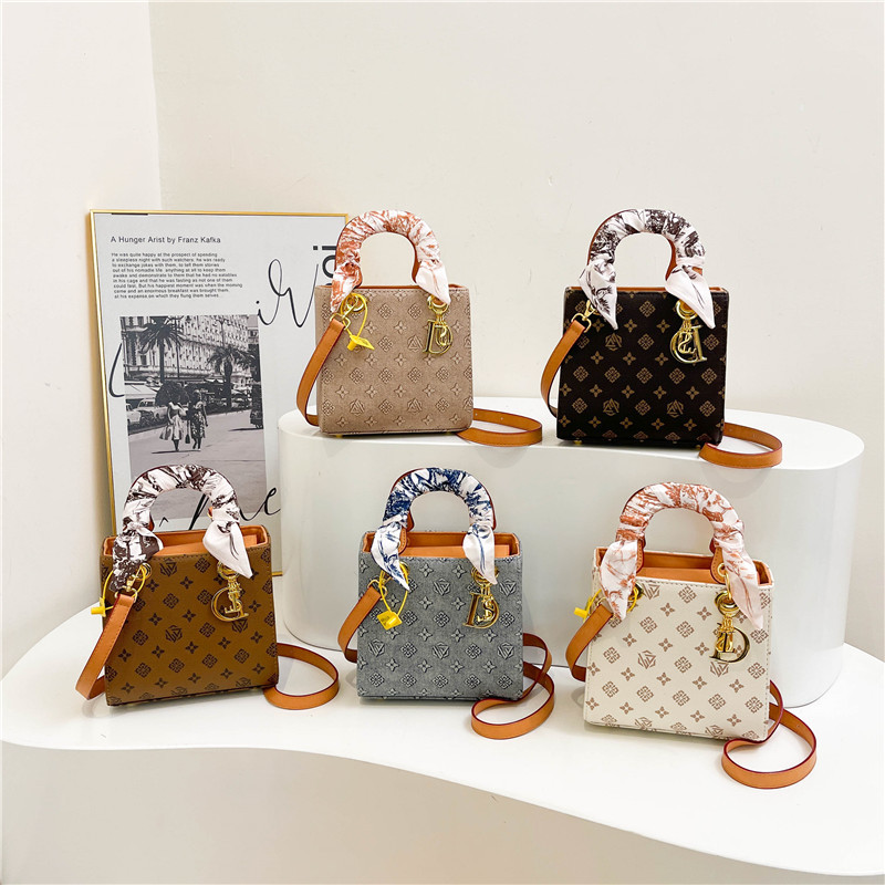 Gran, mediana y pequeña 2024 nuevo estilo Dai Fei bolso de mujer bolso transfronterizo impresión de un solo hombro bolso pequeño de mensajero de mano comercio exterior