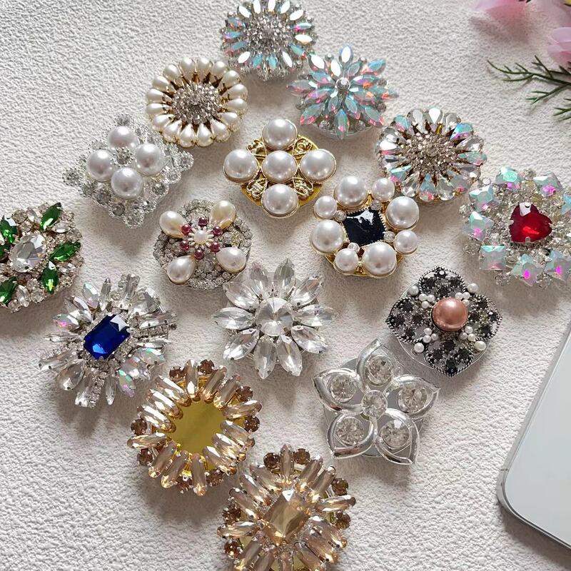 Diamond-encrusted sapphire paste-type lazy desktop bracket new crystal diamond telescopic airbag mobile phone bracket
