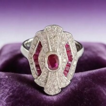 ���»�Artdeco���˫ɫ���ع���Ƕ�����Ѫ�챦ʯ������ָŮ��