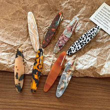 �n���|�����~����һ�֊A����A��ɫ��ĸӡ����Ů��߅�����A�l�Ʒ