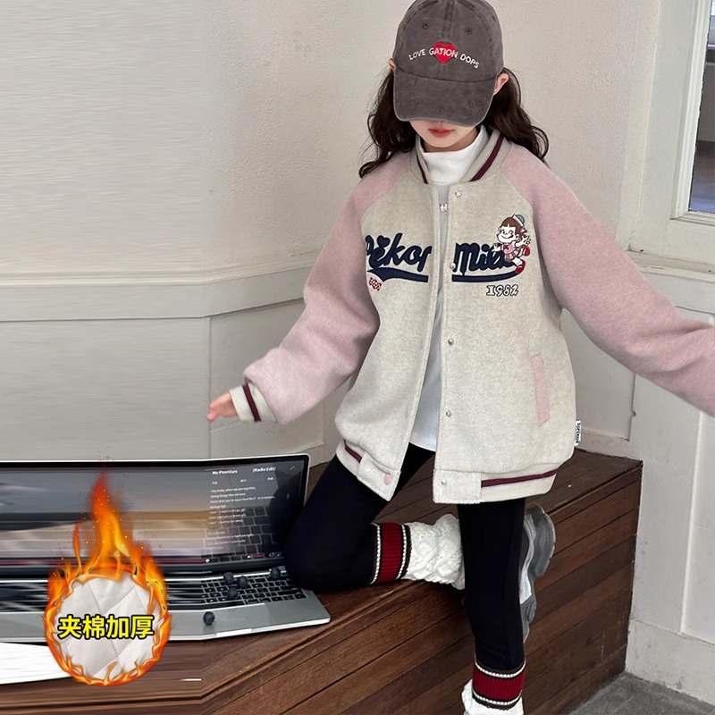 소녀 코트 가을 겨울 2025 새로운 스타일 서양식 어린이 옷 가을 기모 여자 모직 야구 세트 탑