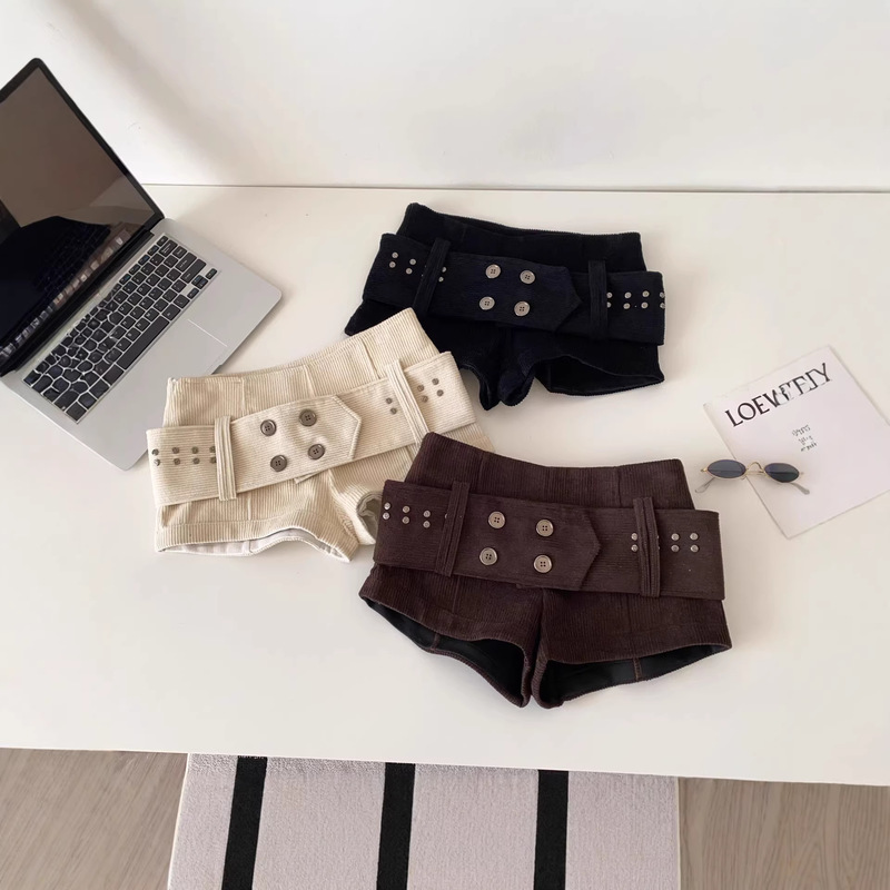 American Retro Fashion Low-Waist Corduroy Shorts with Belt for Women, New Autumn and Winter Style, Sexy and Versatile Casual Pants American Retro Fashion Low-Waist Corduroy Shorts with Belt for Women, New Autumn and Winter Style, Sexy and Versatile Casual Pants