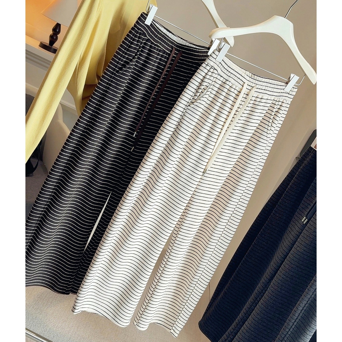 加绒加厚糯米毛巾细条纹阔腿裤女秋冬日韩宽松拖地直筒休闲弯刀裤