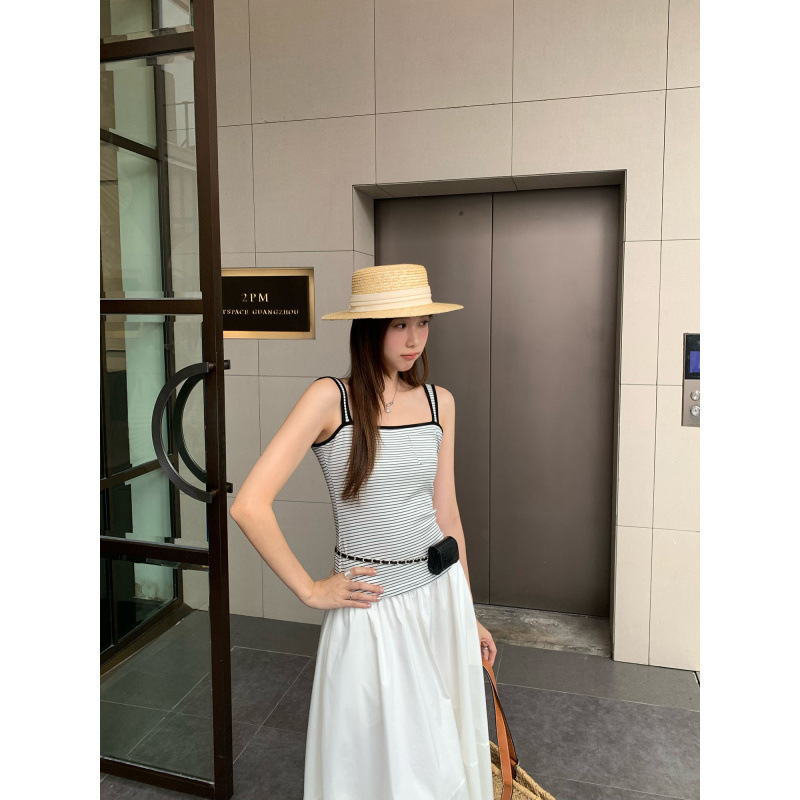 Brand Discount Pocket Design Striped Square Neck Tank Top for Women, Summer 2026 New Style, High-End and Stunning Camisole