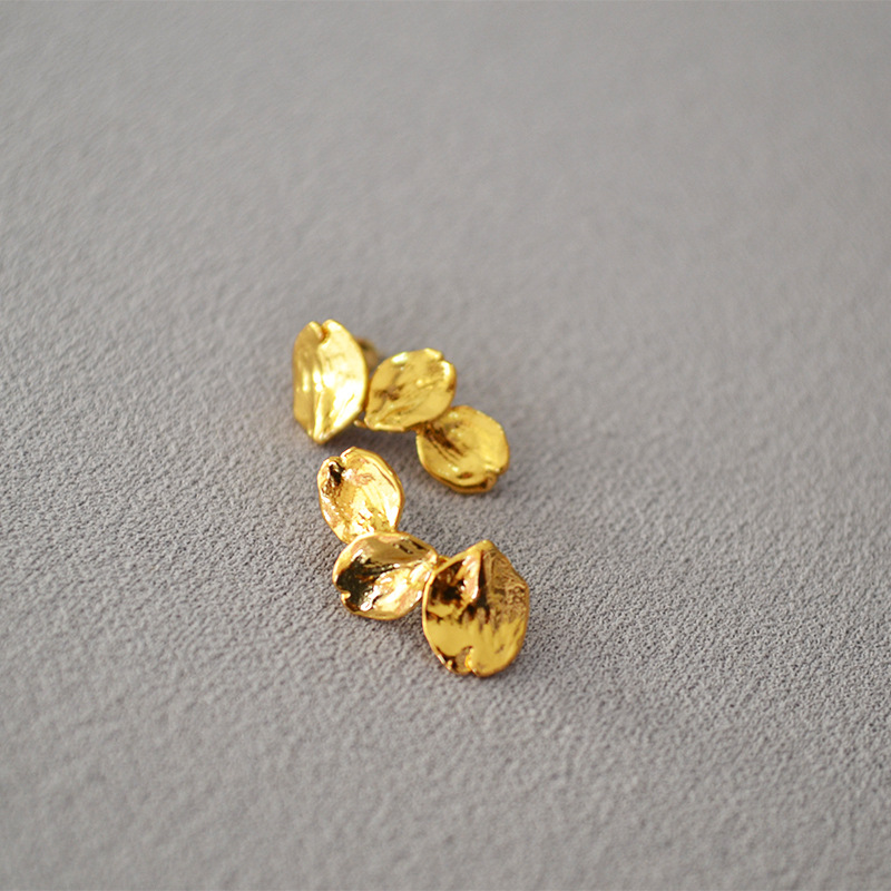 Sweet Petal Copper Plating Ear Studs 1 Pair display picture 6