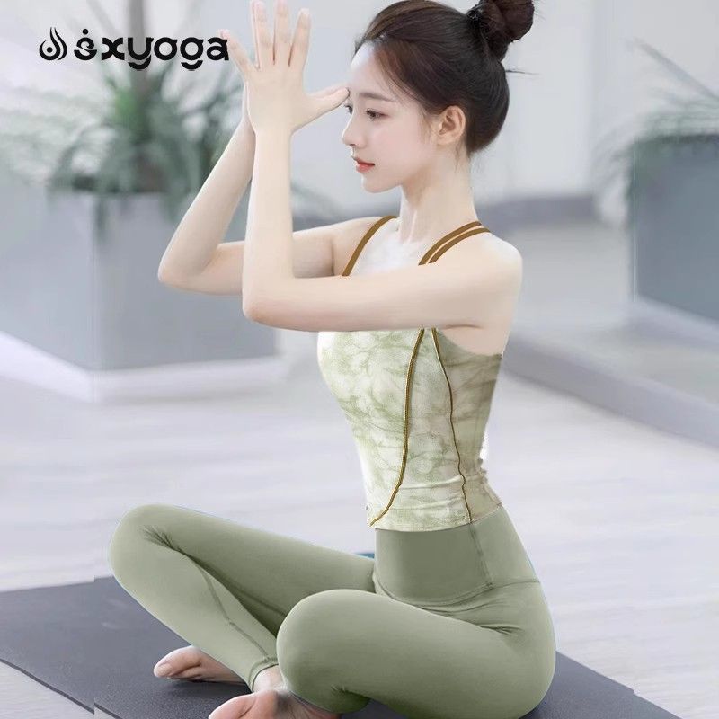 American Style Yoga Clothes for Women 2025 New Slimming Look Printed Tops with Chest Pads Pilates Sports Suit