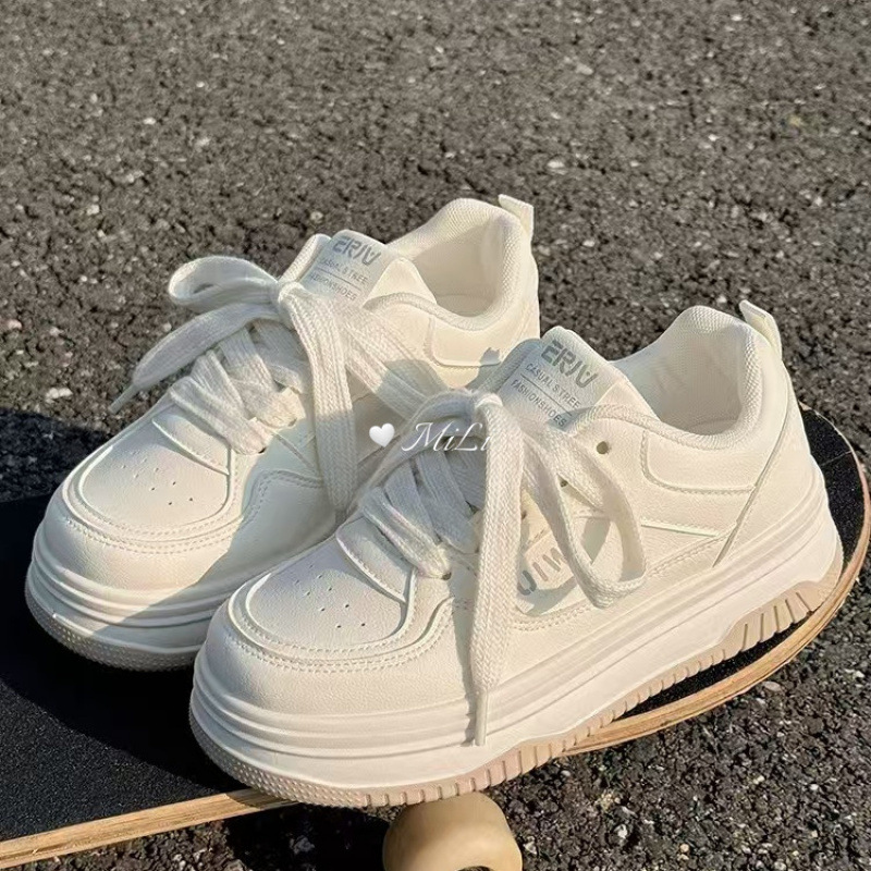 Leche fufu todo-fósforo estilo campus suela gruesa zapatos blancos mujer pequeña altura altura zapatos deportivos antideslizantes zapatillas de deporte casuales