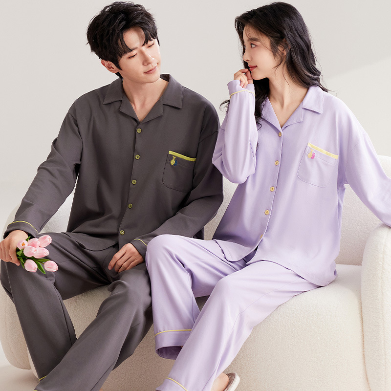 Pijamas de pareja estilo primavera y otoño, conjunto de ropa de dormir a rayas frescas de estilo coreano nuevo 2025 para hombre y mujer, manga larga, a la moda