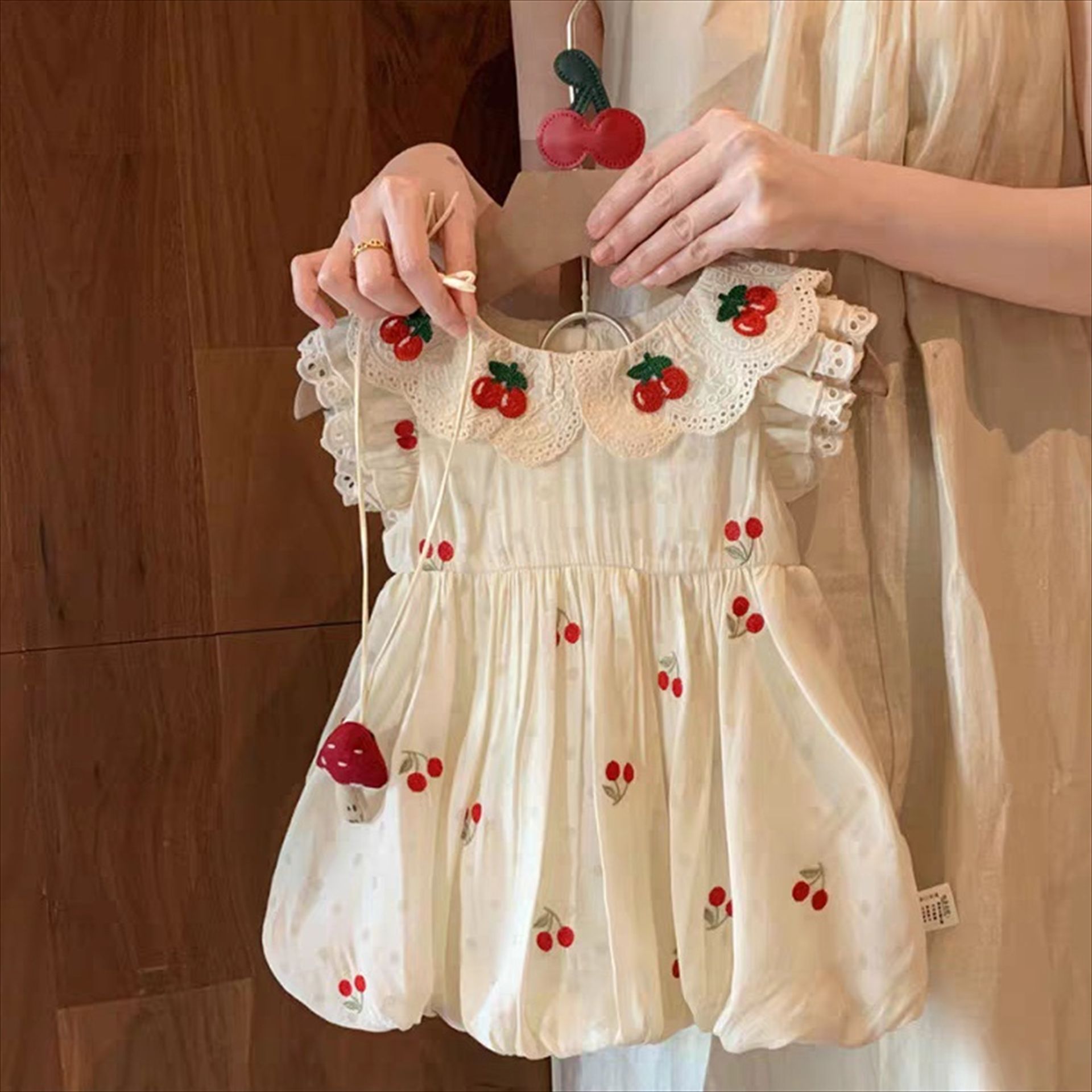 Vestido dulce de siete niñas con limón salado, verano 2025, nuevo estilo, niña, bebé, estilo occidental, falda de cereza fresca pequeña