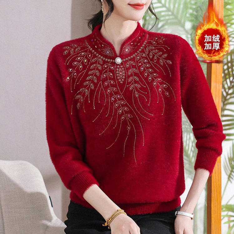 Mom's Autumn and Winter Clothing, Velvet Thickeneded Sweater, Large Size, Middle-Aged and Elderly Women's Zodiac Year Bottoming Shirt, Wedding Wear, Western Style Top