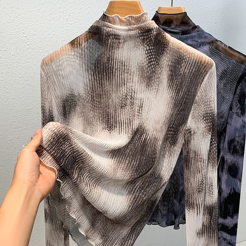 Medio cuello alto de las mujeres que basa la camisa 2023 nuevo estilo retro impreso malla camiseta delgada interior de madera superior del oído