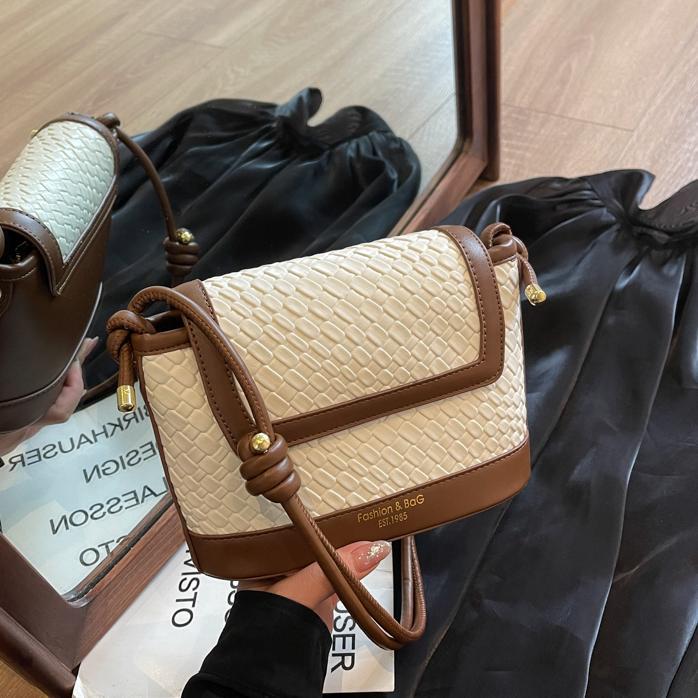 Nicho Zhong color de contraste universal bolso pequeño cuadrado para mujeres 2025 nuevo estilo universal simple hombro brazalete empalme textura bolso de mujer