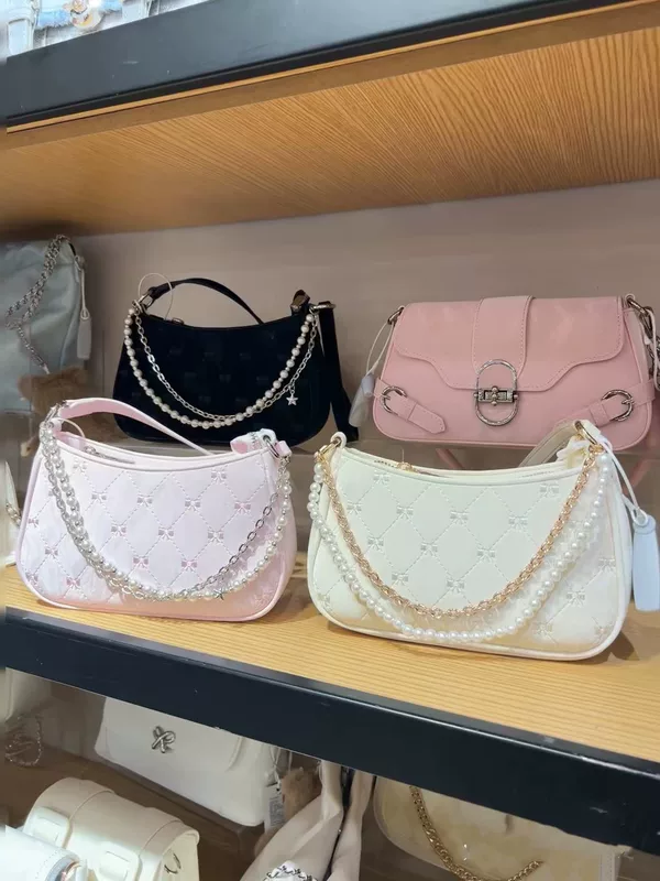 Fuchsia shoulder bag, metal underarm bag with diamond pattern, one-shoulder bag